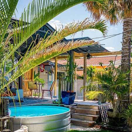 World Solo Travel'S Welcomed At St Pete Home San Petersburgo Exterior foto